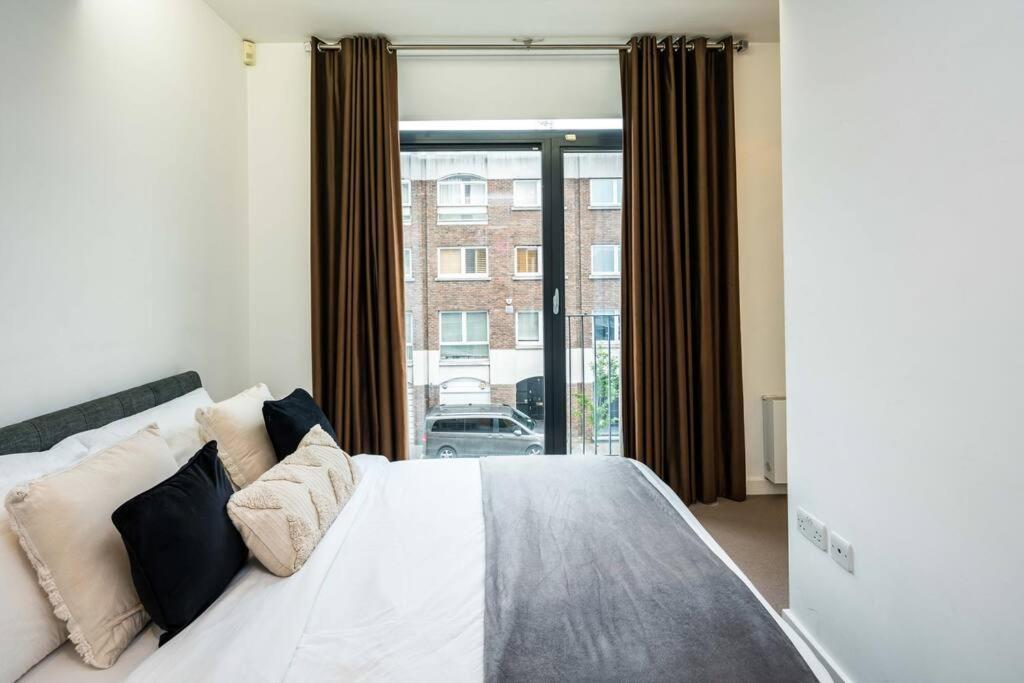 Chic And Spacious Flat Near Bond Street Londres Exterior foto