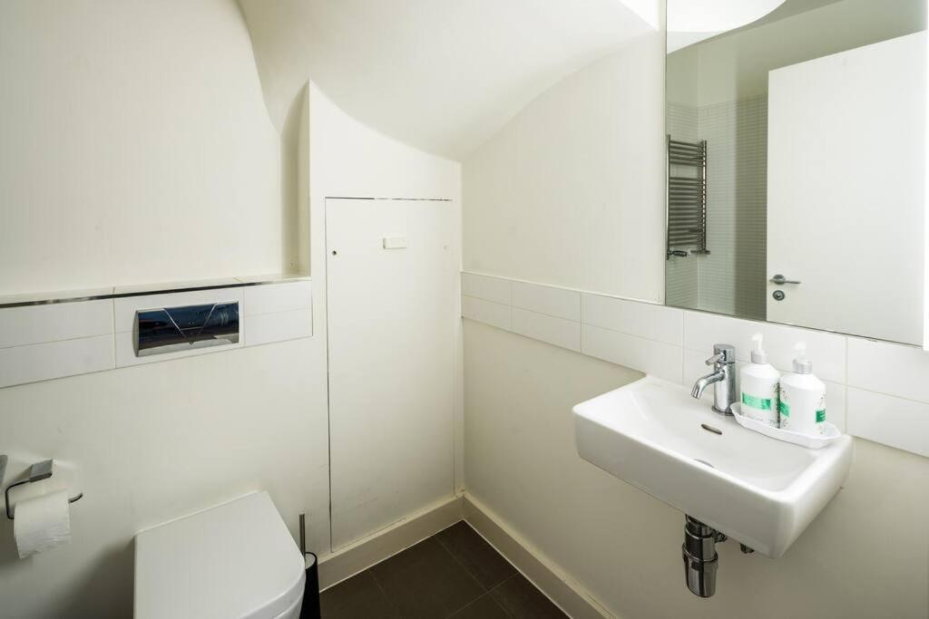 Chic And Spacious Flat Near Bond Street Londres Exterior foto