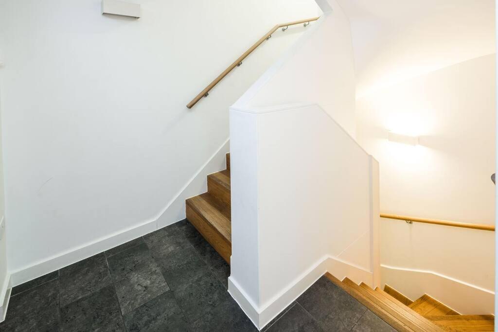 Chic And Spacious Flat Near Bond Street Londres Exterior foto